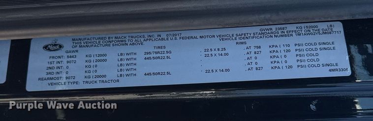 image for item DH8677 2018 Mack CXU613 semi truck