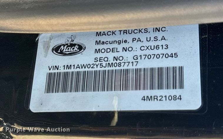 image for item DH8677 2018 Mack CXU613 semi truck