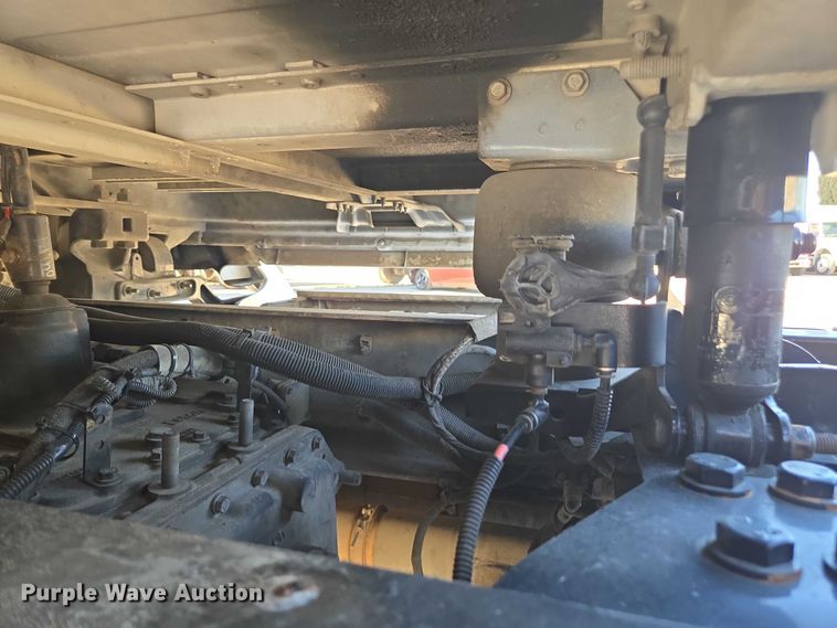 image for item DH8678 2016 Kenworth T880 semi truck