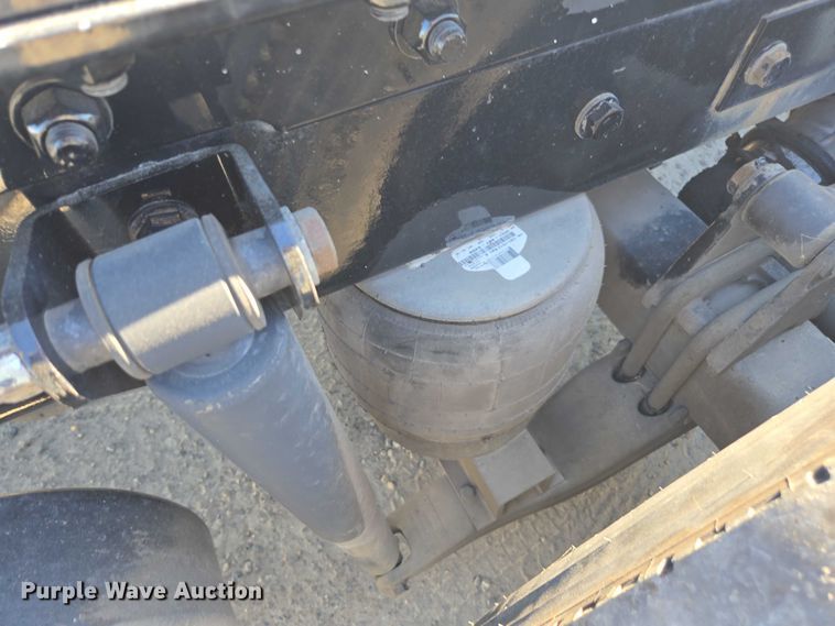 image for item DH8678 2016 Kenworth T880 semi truck