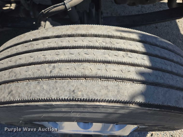 image for item DH8678 2016 Kenworth T880 semi truck