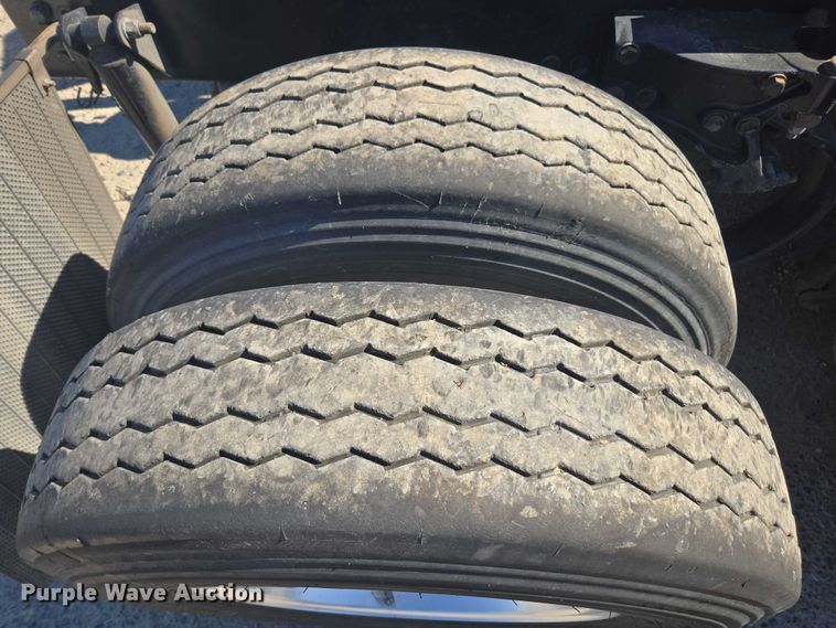 image for item DH8678 2016 Kenworth T880 semi truck