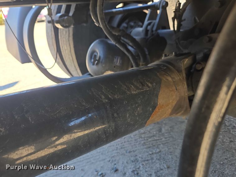 image for item DH8678 2016 Kenworth T880 semi truck