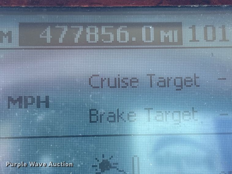 image for item DH8679 2018 Mack CXU613 semi truck