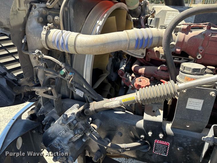 image for item DH8679 2018 Mack CXU613 semi truck