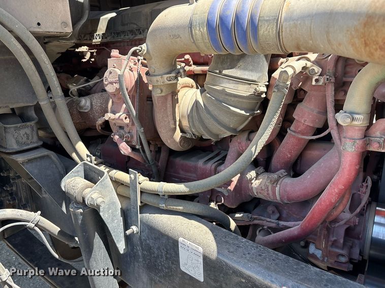 image for item DH8679 2018 Mack CXU613 semi truck