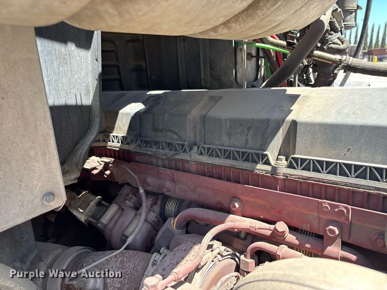 image for item DH8679 2018 Mack CXU613 semi truck