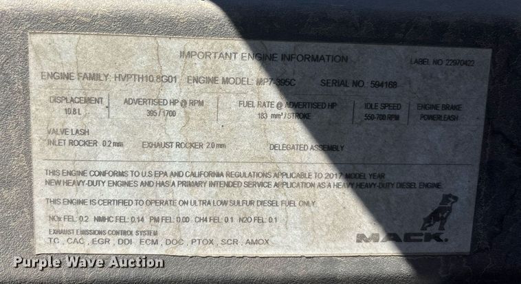 image for item DH8679 2018 Mack CXU613 semi truck