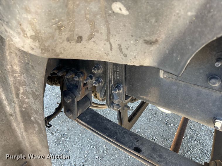 image for item DH8679 2018 Mack CXU613 semi truck