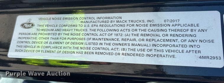 image for item DH8679 2018 Mack CXU613 semi truck