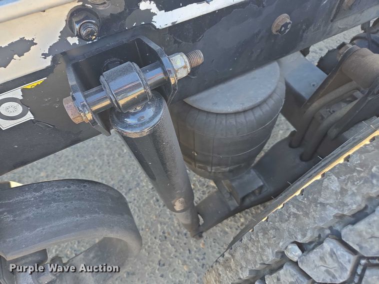 image for item DH8680 2016 Kenworth T880 semi truck