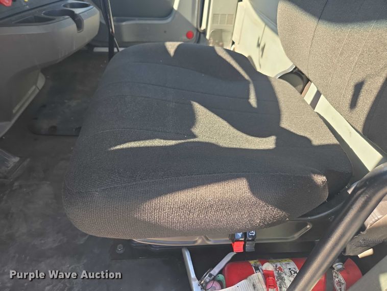 image for item DH8680 2016 Kenworth T880 semi truck