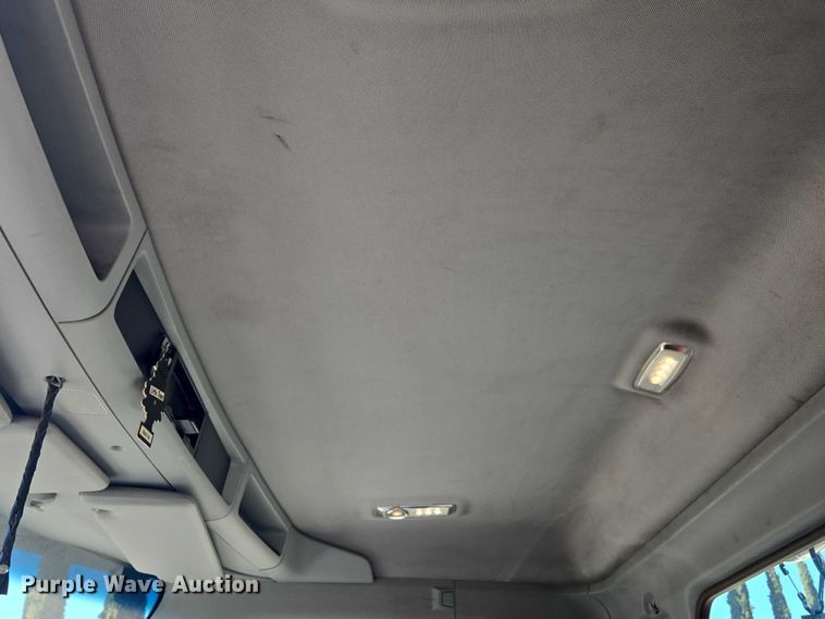 image for item DH8680 2016 Kenworth T880 semi truck