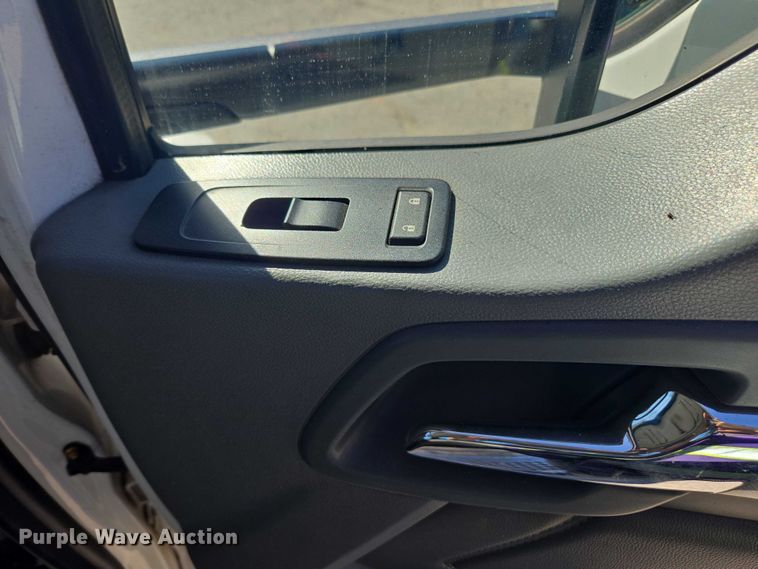 image for item DH8680 2016 Kenworth T880 semi truck