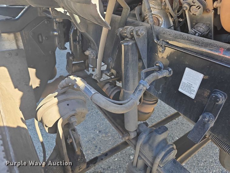 image for item DH8680 2016 Kenworth T880 semi truck