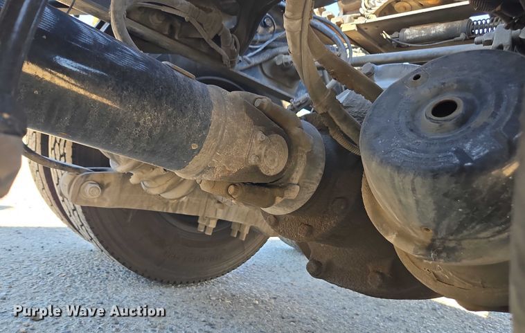 image for item DH8680 2016 Kenworth T880 semi truck