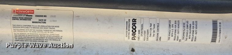 image for item DH8680 2016 Kenworth T880 semi truck