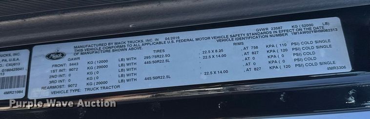 image for item DH8681 2017 Mack CXU613 semi truck