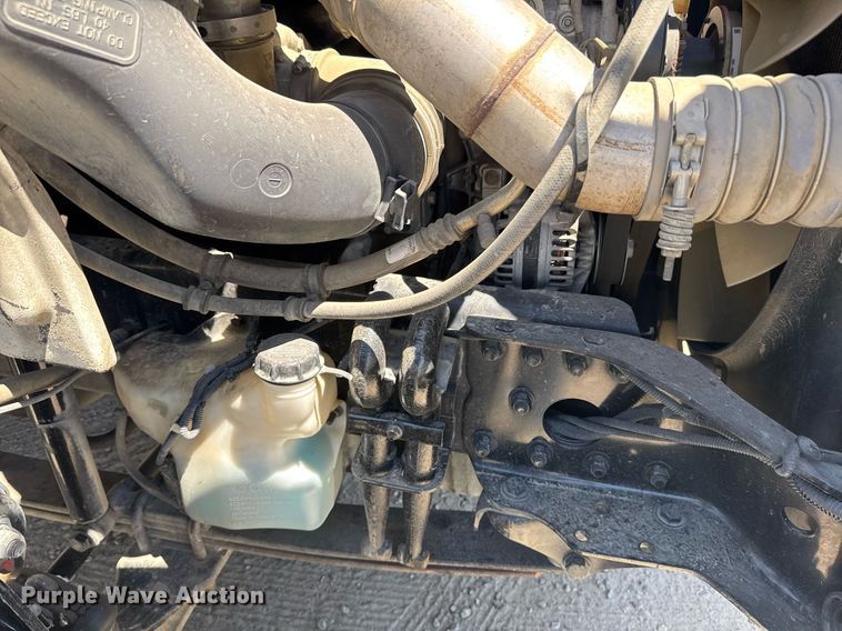 image for item DH8682 2013 Freightliner Business Class M2 semi truck