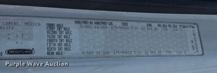 image for item DH8682 2013 Freightliner Business Class M2 semi truck