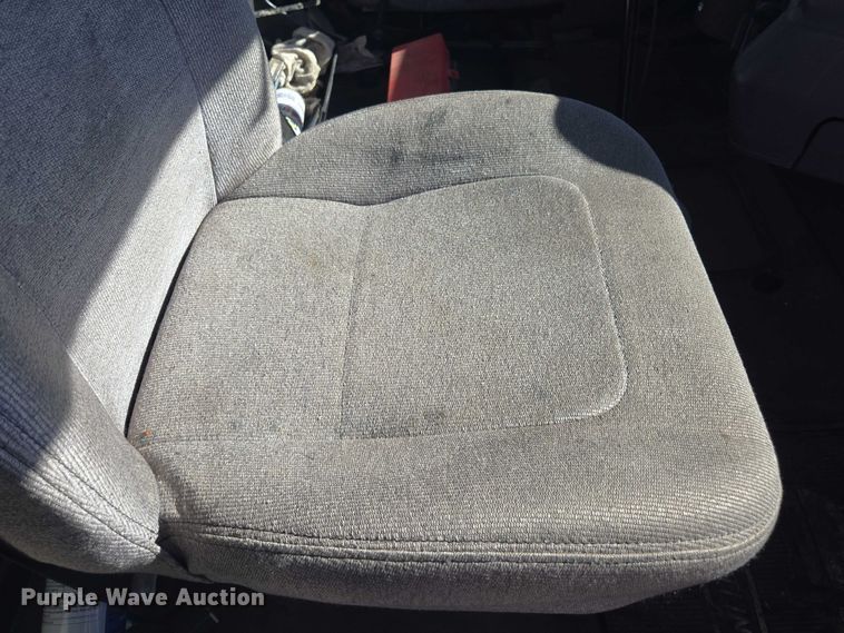 image for item DH8683 2013 Freightliner Business Class M2 semi truck