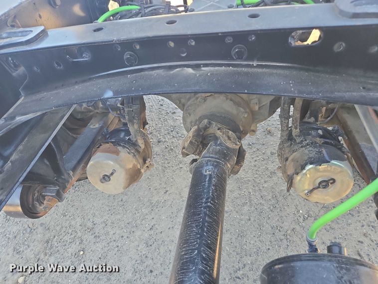 image for item DH8683 2013 Freightliner Business Class M2 semi truck