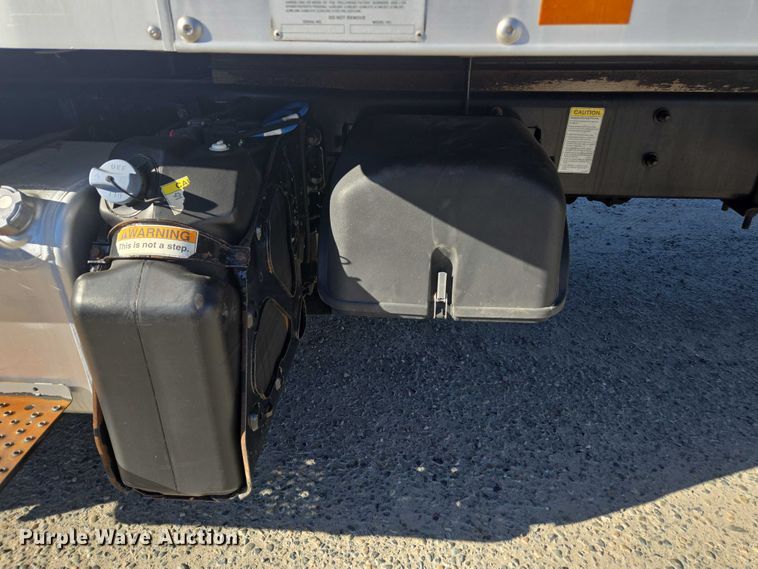 image for item DH8684 2014 Freightliner Business Class M2 box truck