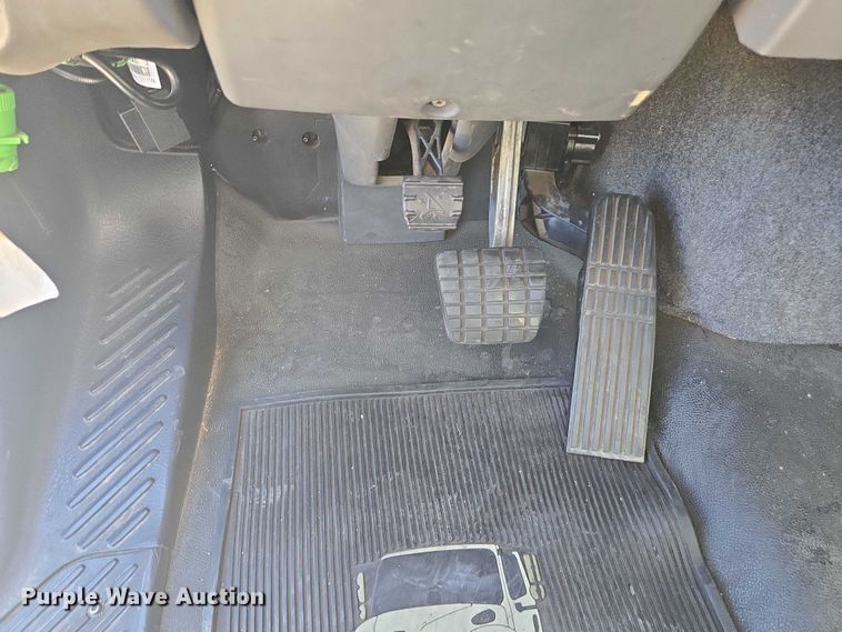 image for item DH8684 2014 Freightliner Business Class M2 box truck