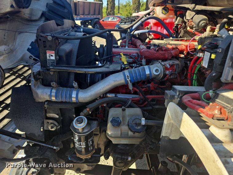 image for item DH8684 2014 Freightliner Business Class M2 box truck