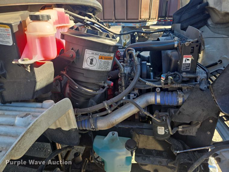 image for item DH8684 2014 Freightliner Business Class M2 box truck