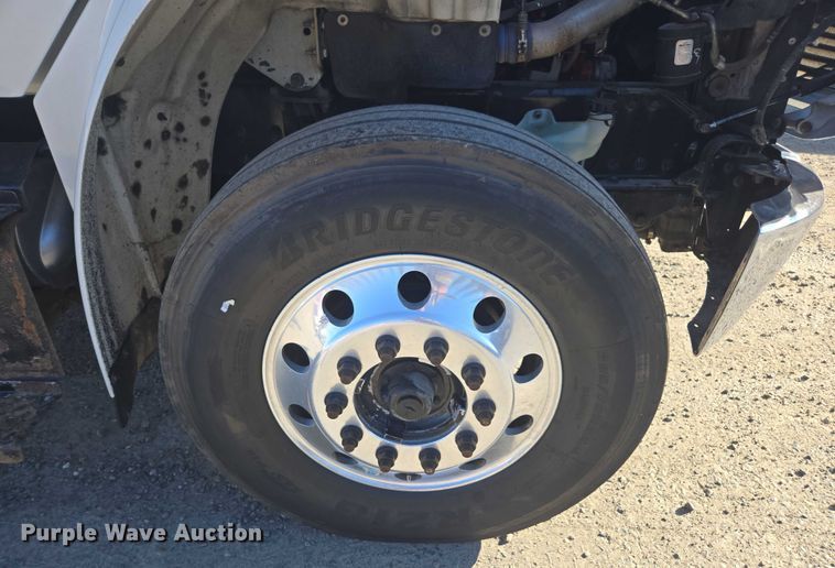 image for item DH8684 2014 Freightliner Business Class M2 box truck