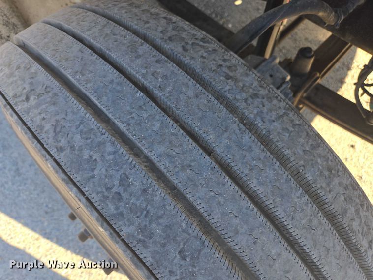 image for item DH8684 2014 Freightliner Business Class M2 box truck