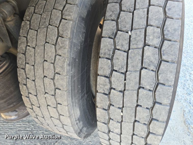 image for item DH8684 2014 Freightliner Business Class M2 box truck