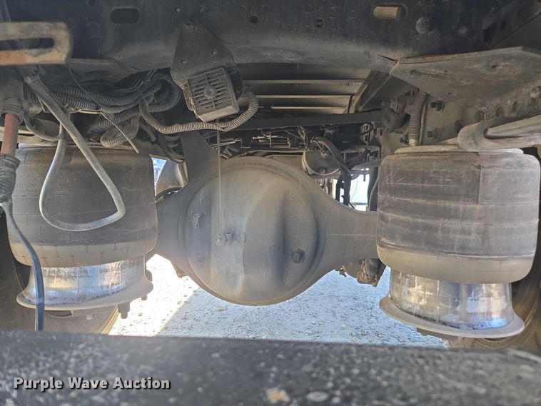 image for item DH8684 2014 Freightliner Business Class M2 box truck