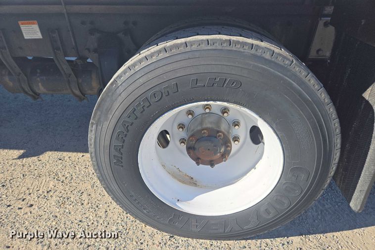 image for item DH8684 2014 Freightliner Business Class M2 box truck