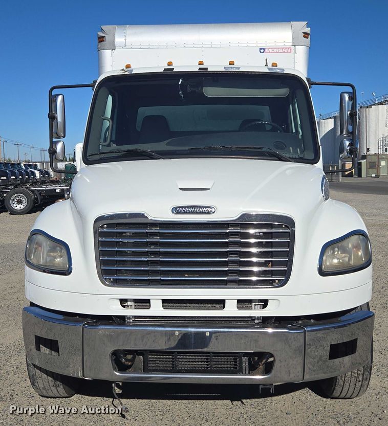 image for item DH8685 2013 Freightliner Business Class M2 box truck