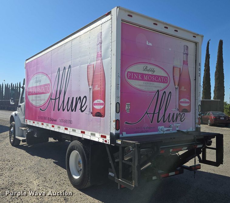 image for item DH8685 2013 Freightliner Business Class M2 box truck