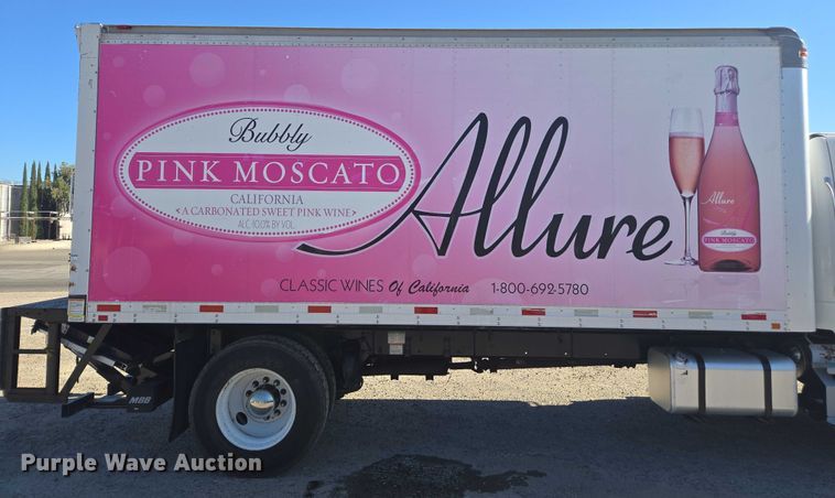 image for item DH8685 2013 Freightliner Business Class M2 box truck