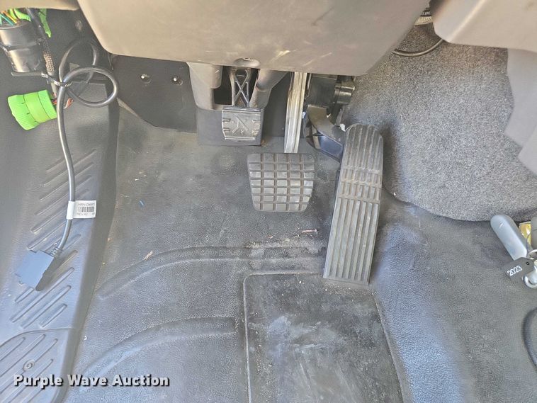 image for item DH8685 2013 Freightliner Business Class M2 box truck