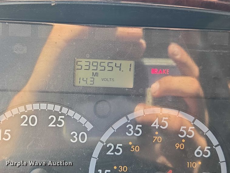 image for item DH8685 2013 Freightliner Business Class M2 box truck