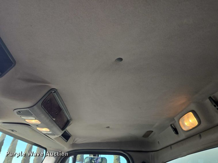 image for item DH8685 2013 Freightliner Business Class M2 box truck