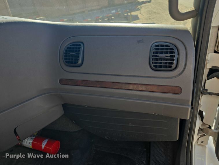 image for item DH8685 2013 Freightliner Business Class M2 box truck