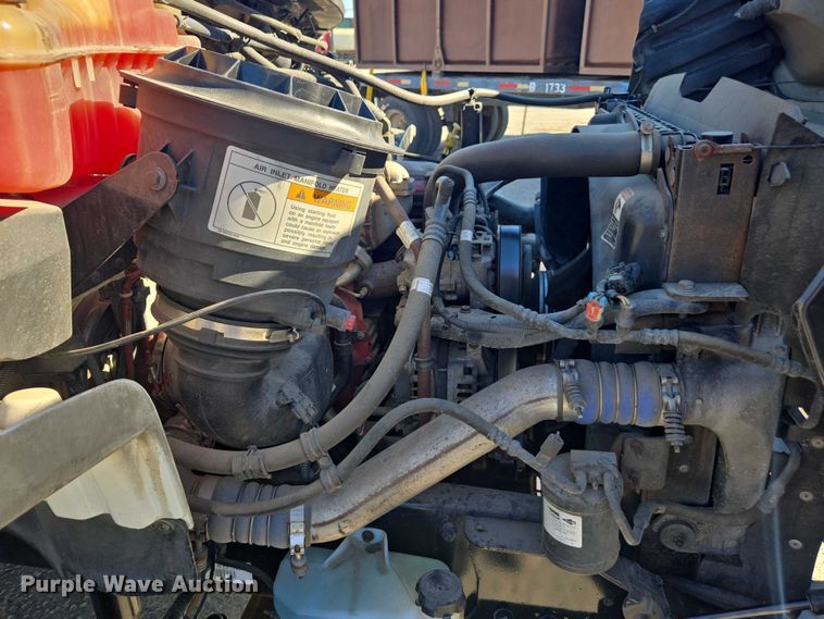 image for item DH8685 2013 Freightliner Business Class M2 box truck