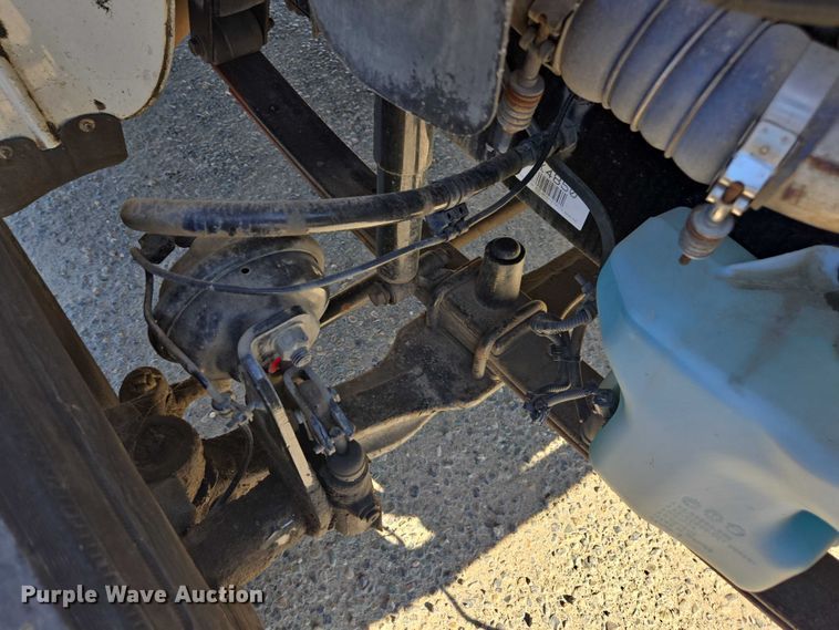 image for item DH8685 2013 Freightliner Business Class M2 box truck