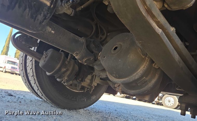 image for item DH8685 2013 Freightliner Business Class M2 box truck