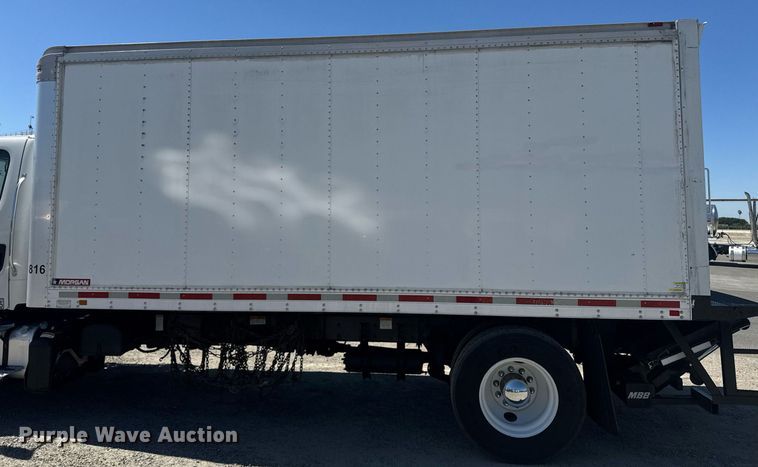 image for item DH8686 2014 Freightliner Business Class M2 box truck