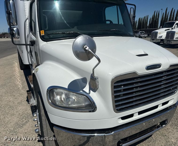 image for item DH8686 2014 Freightliner Business Class M2 box truck