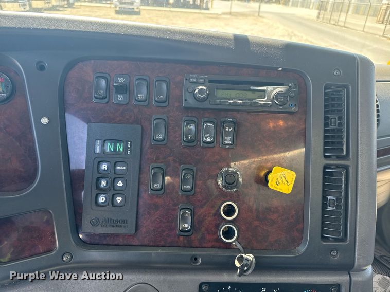 image for item DH8686 2014 Freightliner Business Class M2 box truck