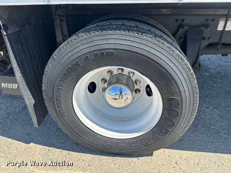 image for item DH8686 2014 Freightliner Business Class M2 box truck