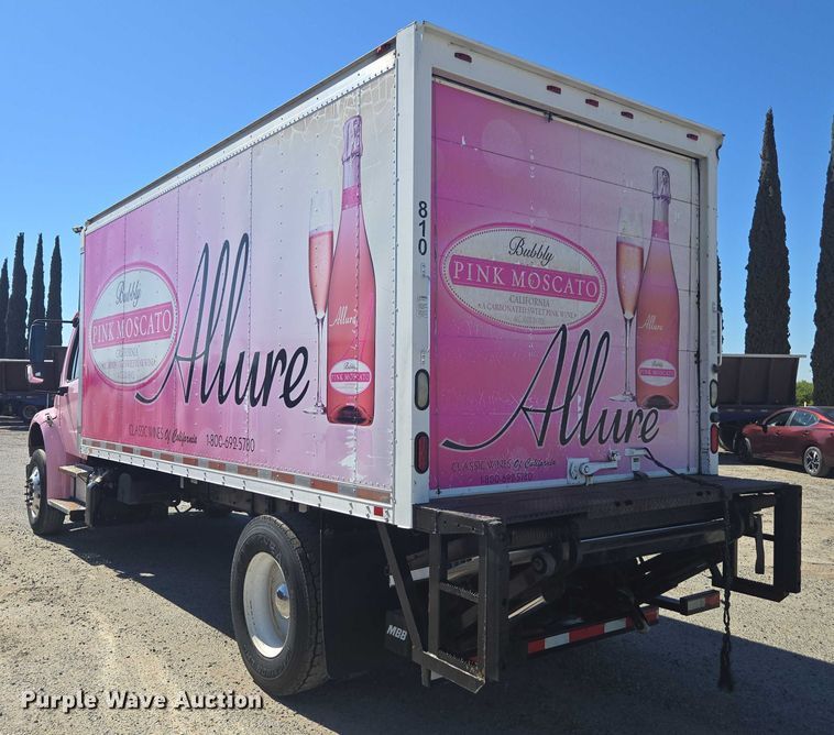 image for item DH8687 2013 Freightliner Business Class M2 box truck